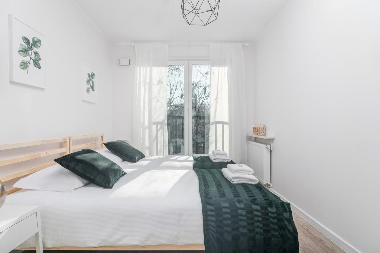 Botanic Gardens With Free Garage By Renters Wroclaw