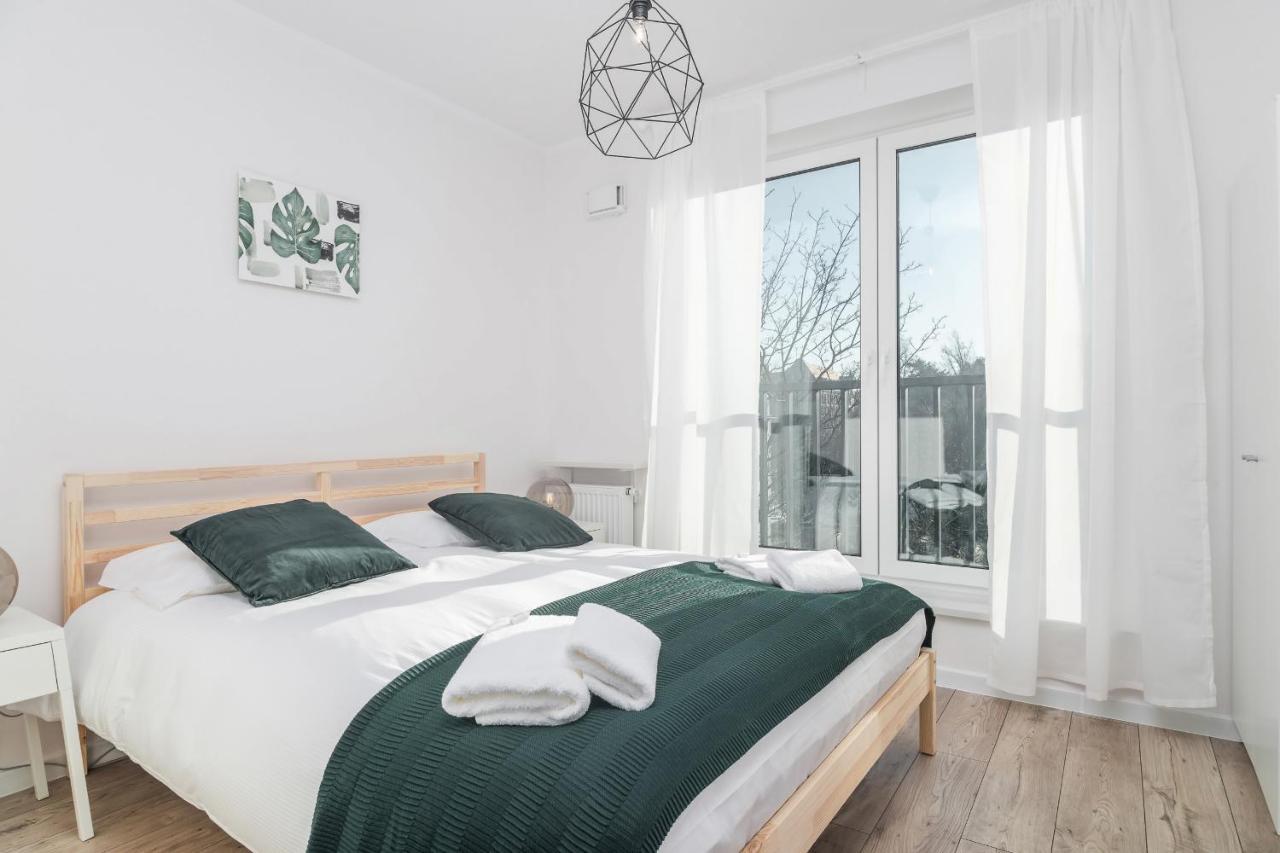 Botanic Gardens With Free Garage By Renters Wroclaw