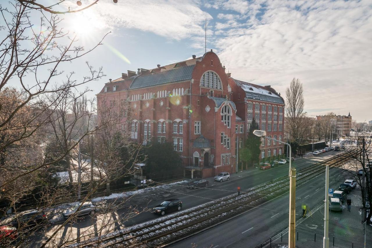 Botanic Gardens With Free Garage By Renters Apartament