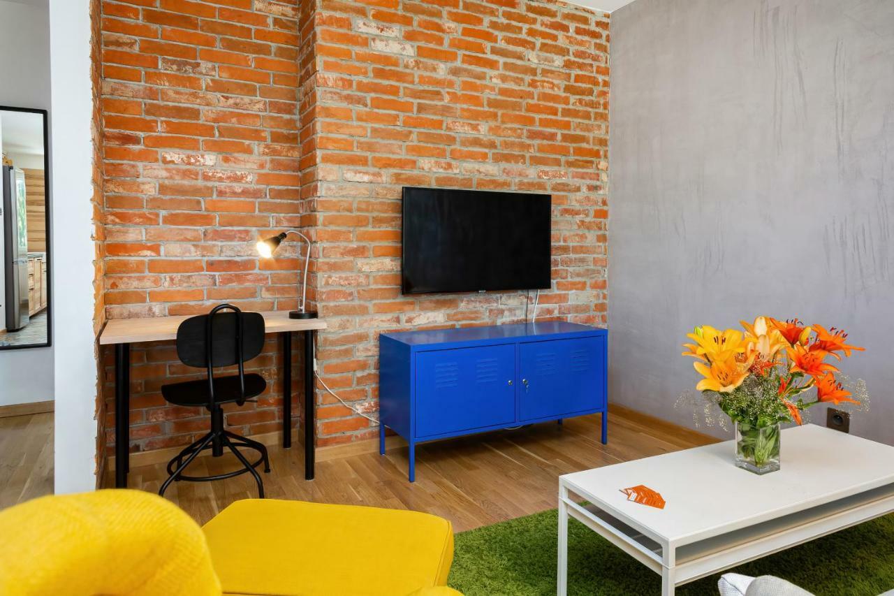 Botanic Gardens With Free Garage By Renters Apartment *
