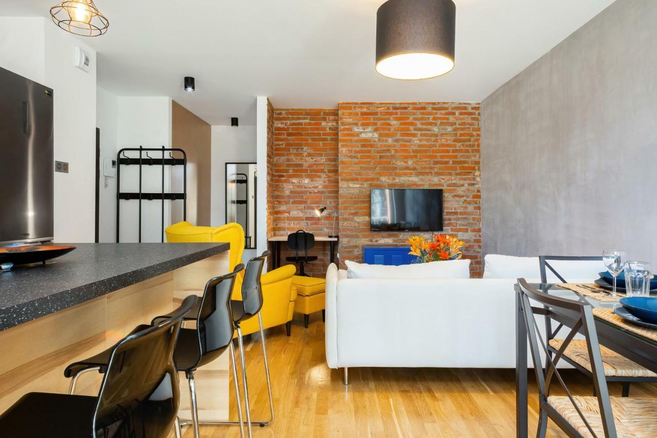 Apartment Botanic Gardens With Free Garage By Renters *