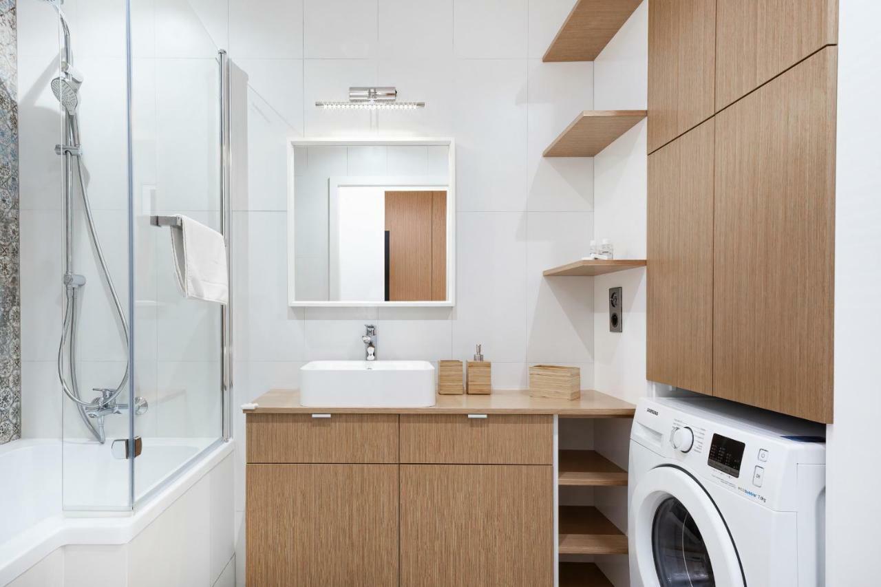 Apartment Botanic Gardens With Free Garage By Renters Wroclaw
